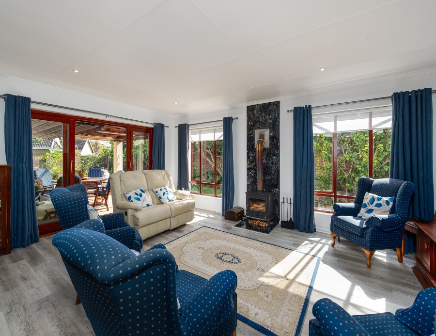 3 Bedroom Property for Sale in The Island Western Cape